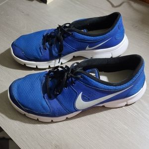 nike flex experience rn